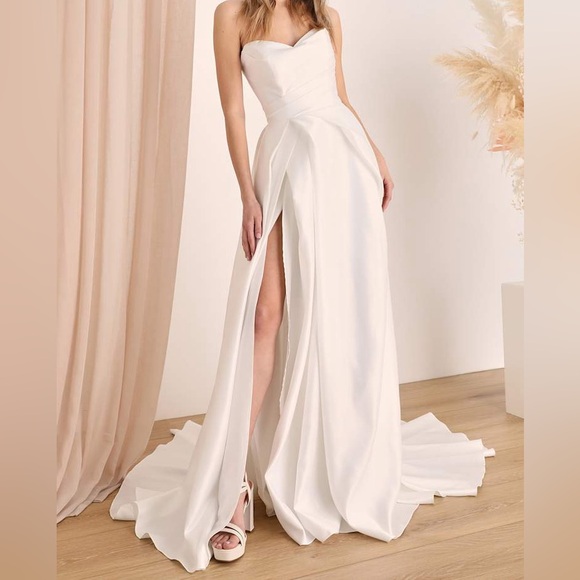Lulus Lifetime of Love White Satin Strapless A-Line Wedding Gown 12